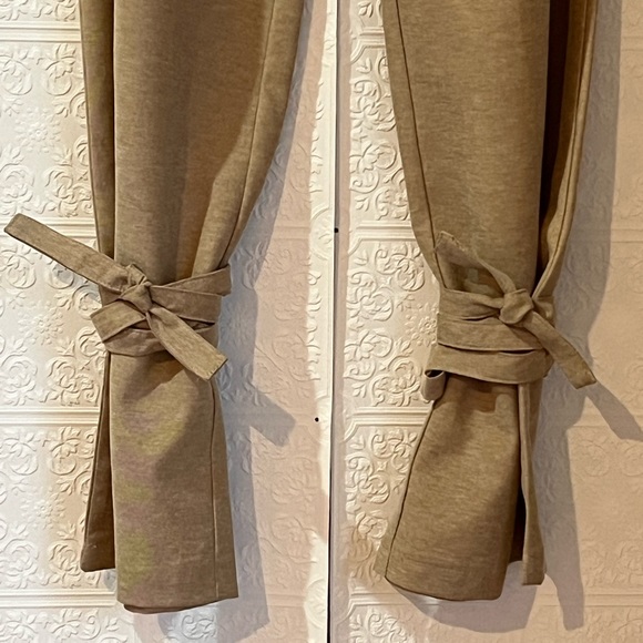 Pants - Picture 3 of 9